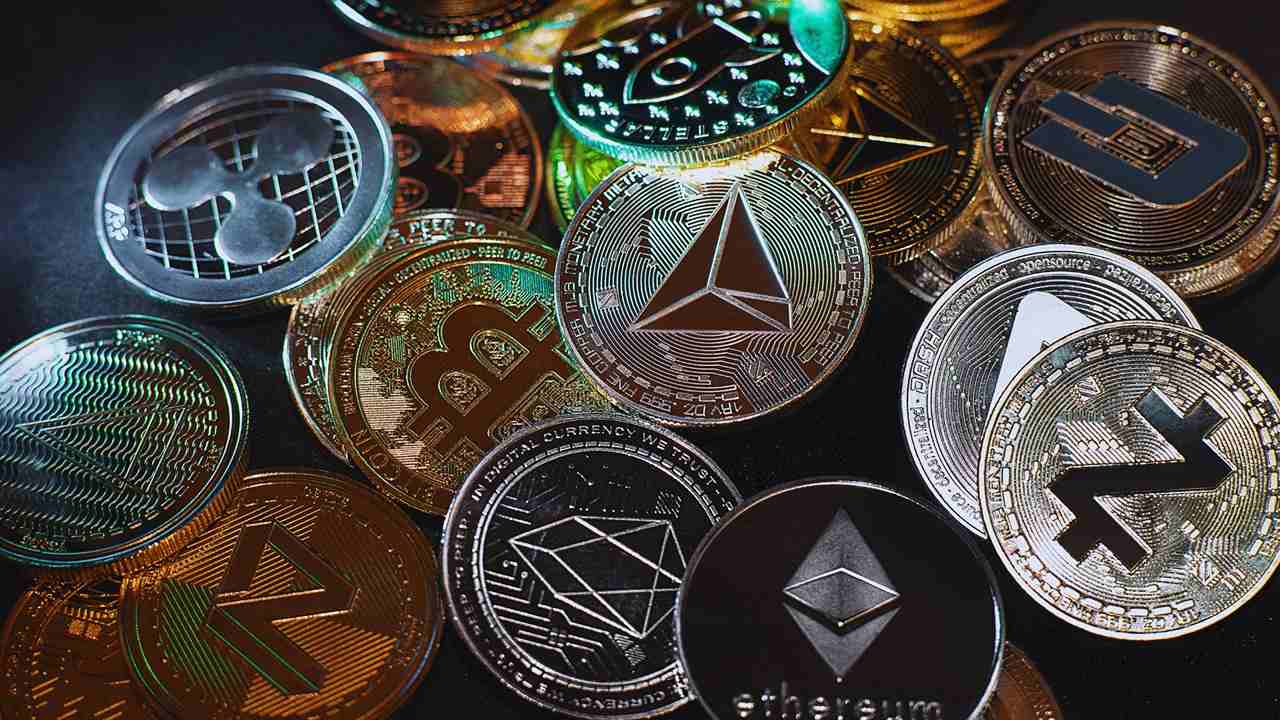 Wieloryby po cichu kupują te kryptowaluty. Zbliża się istotny moment?