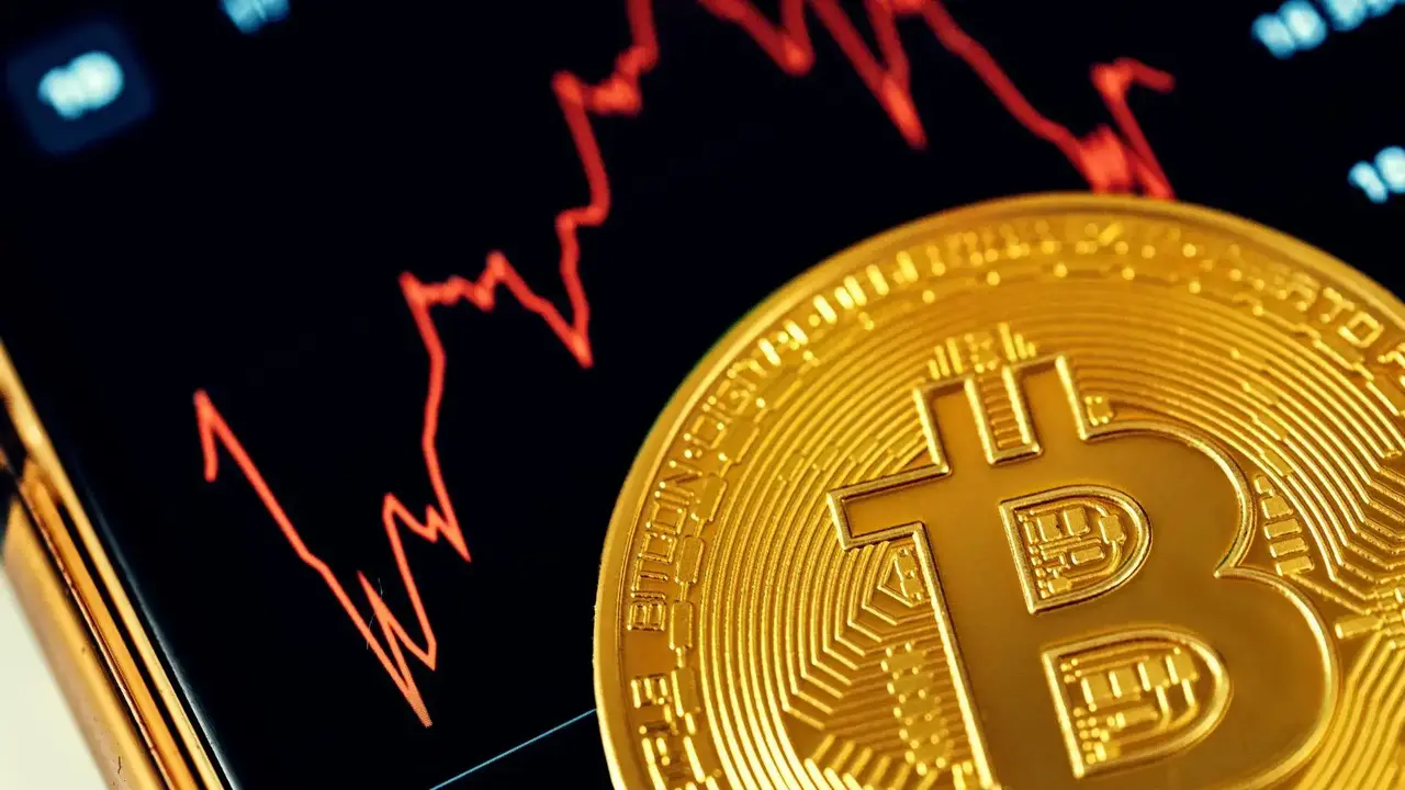 Cena Bitcoina znowu pod presją. Nigdy nie było tak źle. BTC blisko historycznej porażki