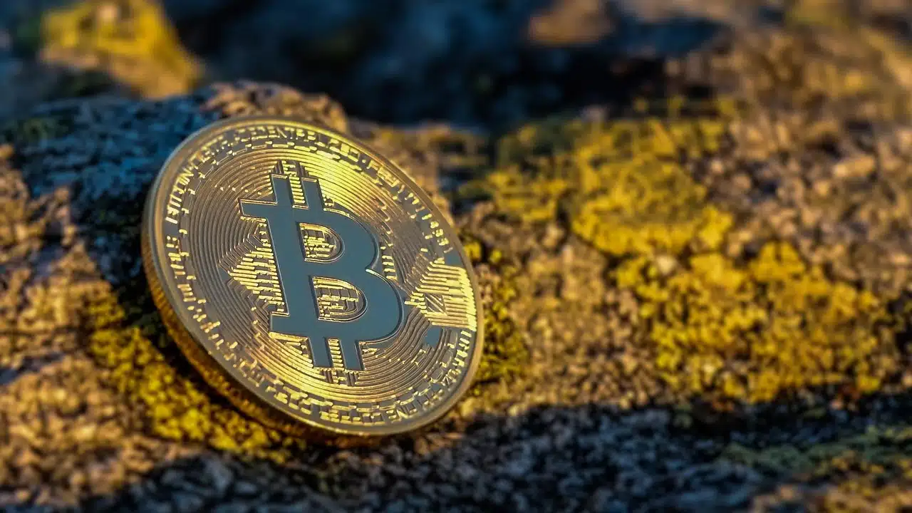 Stary wieloryb sprzedaje Bitcoin za miliony. Wie coś więcej?