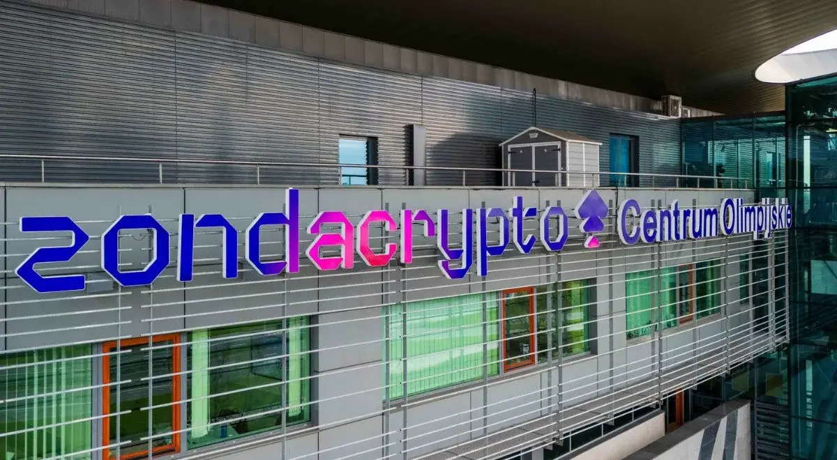 Afera zondacrypto: polskie kluby zrywają umowy, włoskie milczą, PKOl zabrał głos