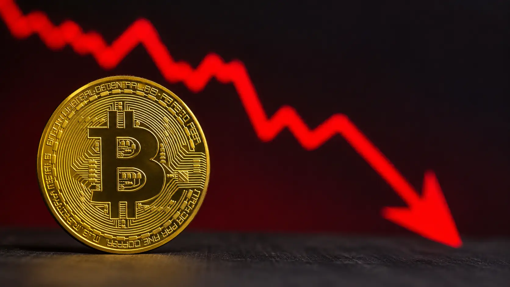 Bitcoin po 23 tysiące dolarów? Analityk wskazuje czarny scenariusz