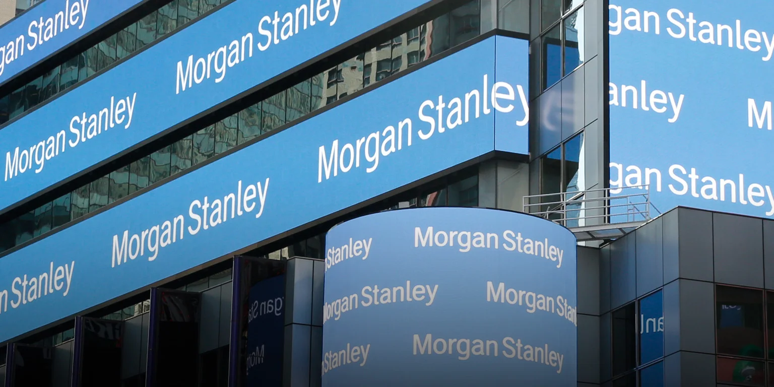 Morgan Stanley wchodzi mocno w kryptowaluty. Doważyli pozycje, kupili spółki krypto i nowy altcoin