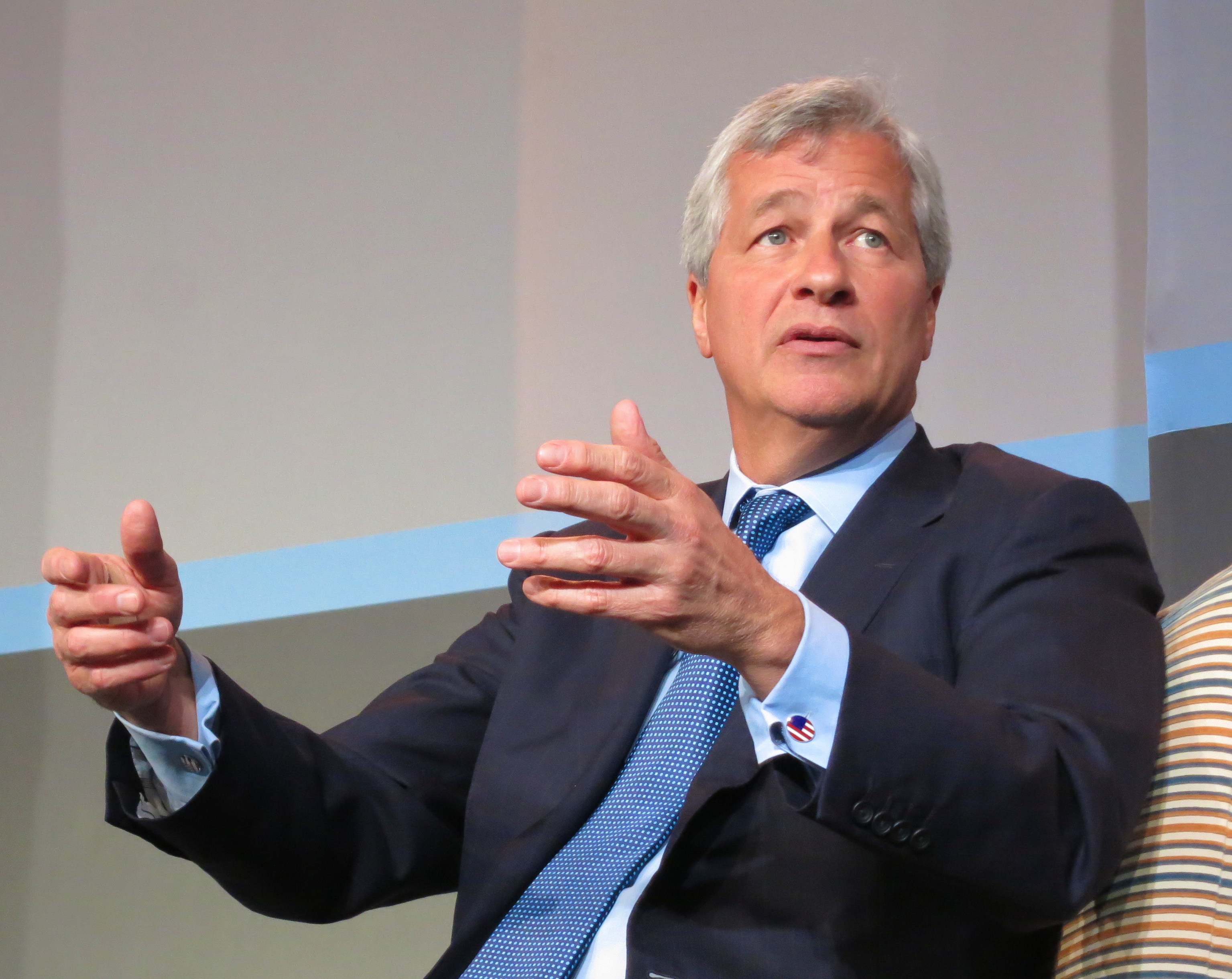 Jamie Dimon sprzedał akcje JPMorgan warte fortunę. Coś wie?