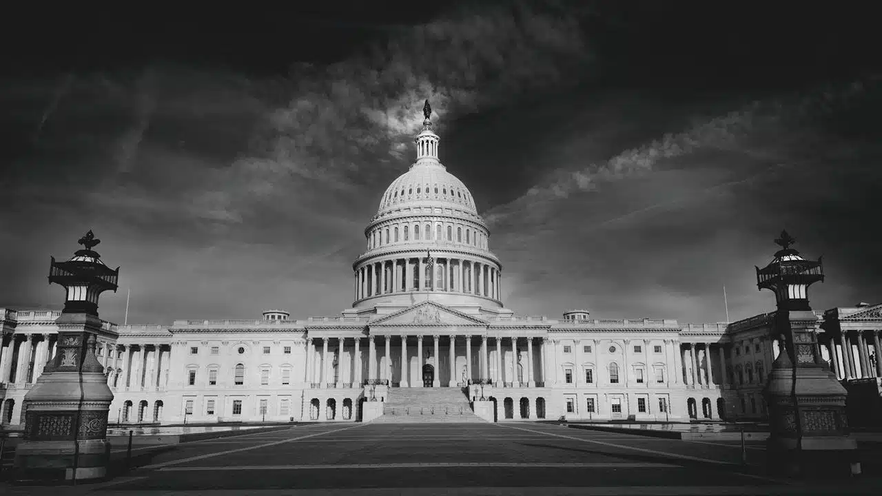 UBS boi się inwestowania w USA: amerykańskie akcje zdegradowane. Szok?