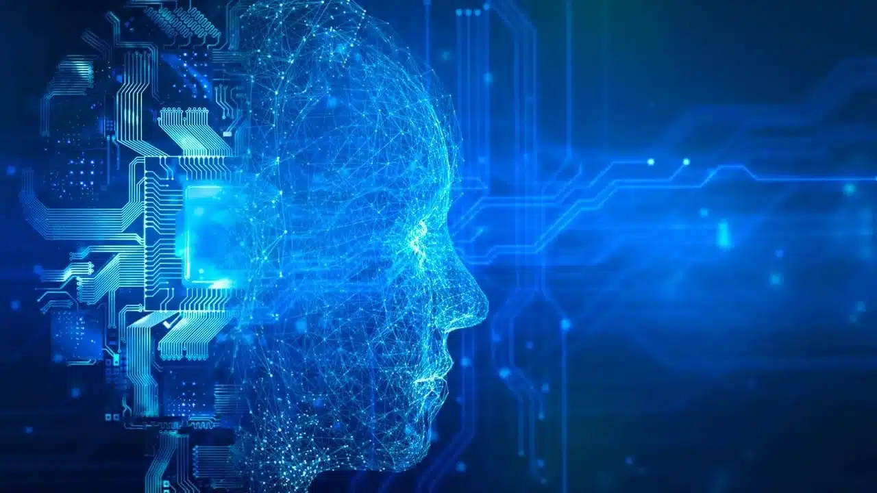 AI wars: OpenAI na wojnie ze wszystkimi, Grok będzie programować, Anthropic ma nowego patrona