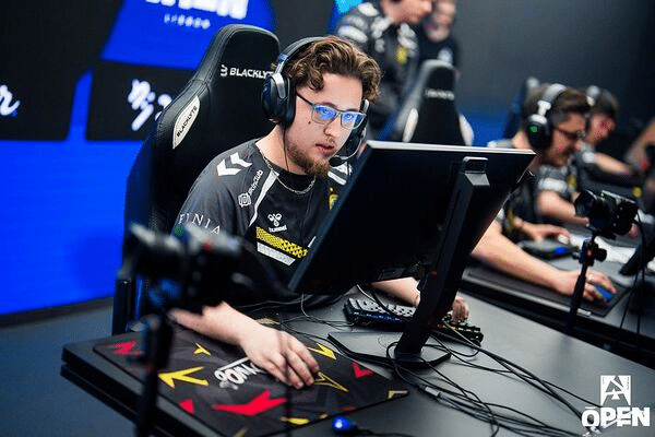 Poznaliśmy najlepszego gracza CS2 za 2025 rok według HLTV!