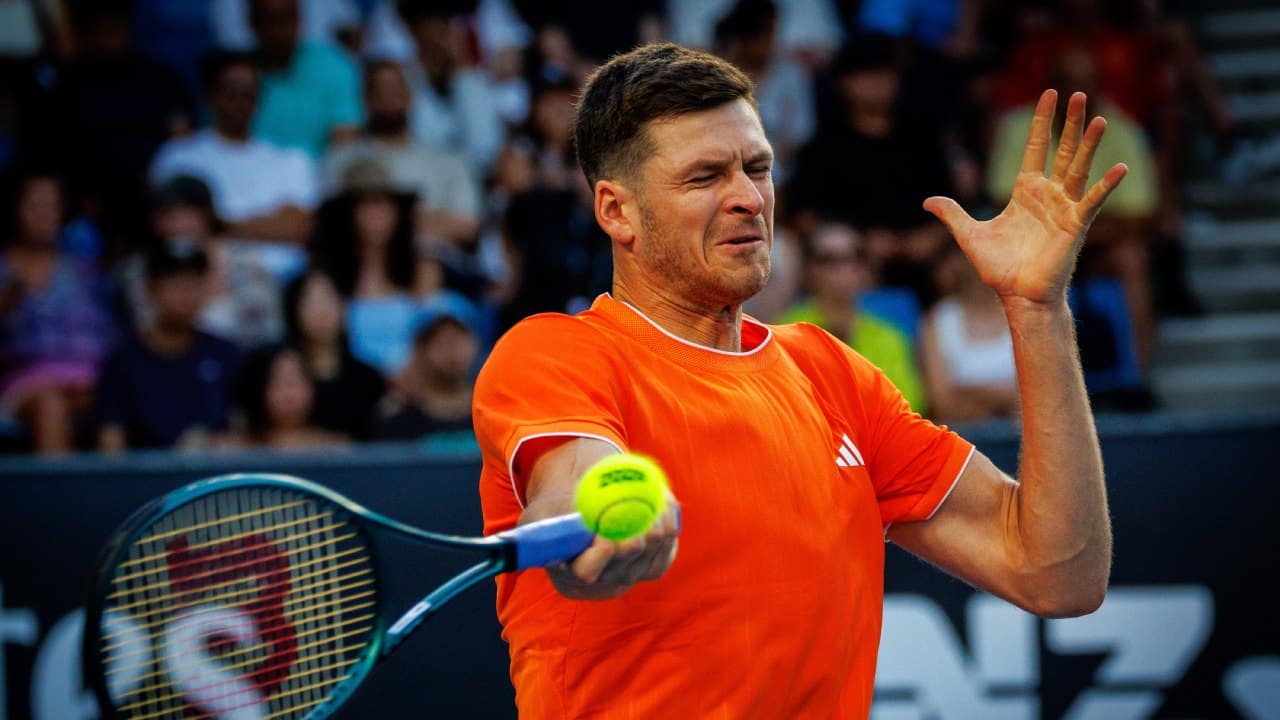 Koszmar Hurkacza w Melbourne. Niewykorzystane szanse i brutalne pożegnanie z Australian Open