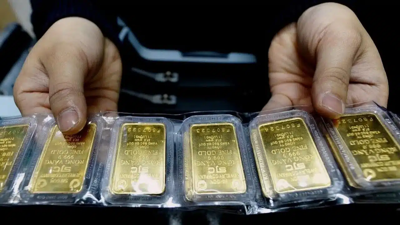 Nowe restrykcje. Władze pewnego miasta manipulują największym rynkiem złota świata