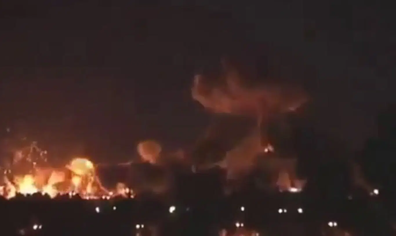 Iran w chaosie: radosne tłumy na ulicach, służby znów strzelają, wojna o władzę w łonie reżimu