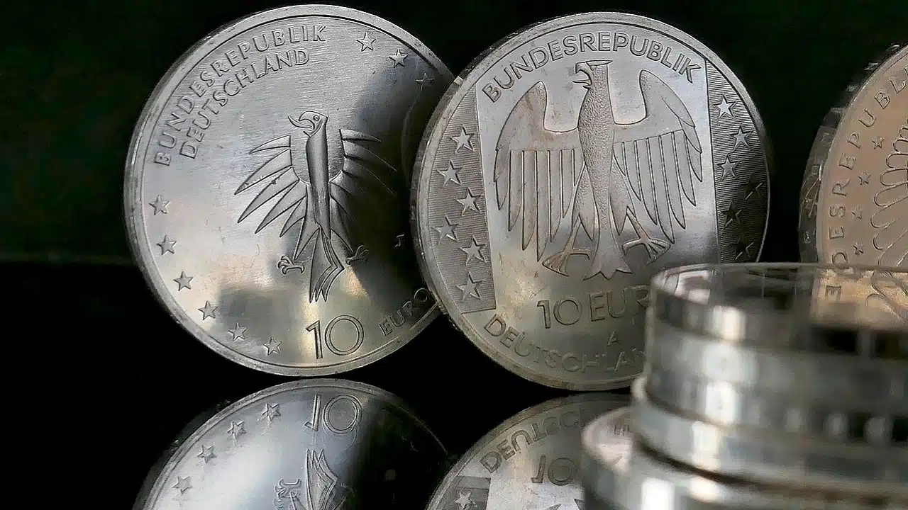 Powtórka z historii? Niemcy „psują” srebrne monety, rozrzedzają stop krszucu