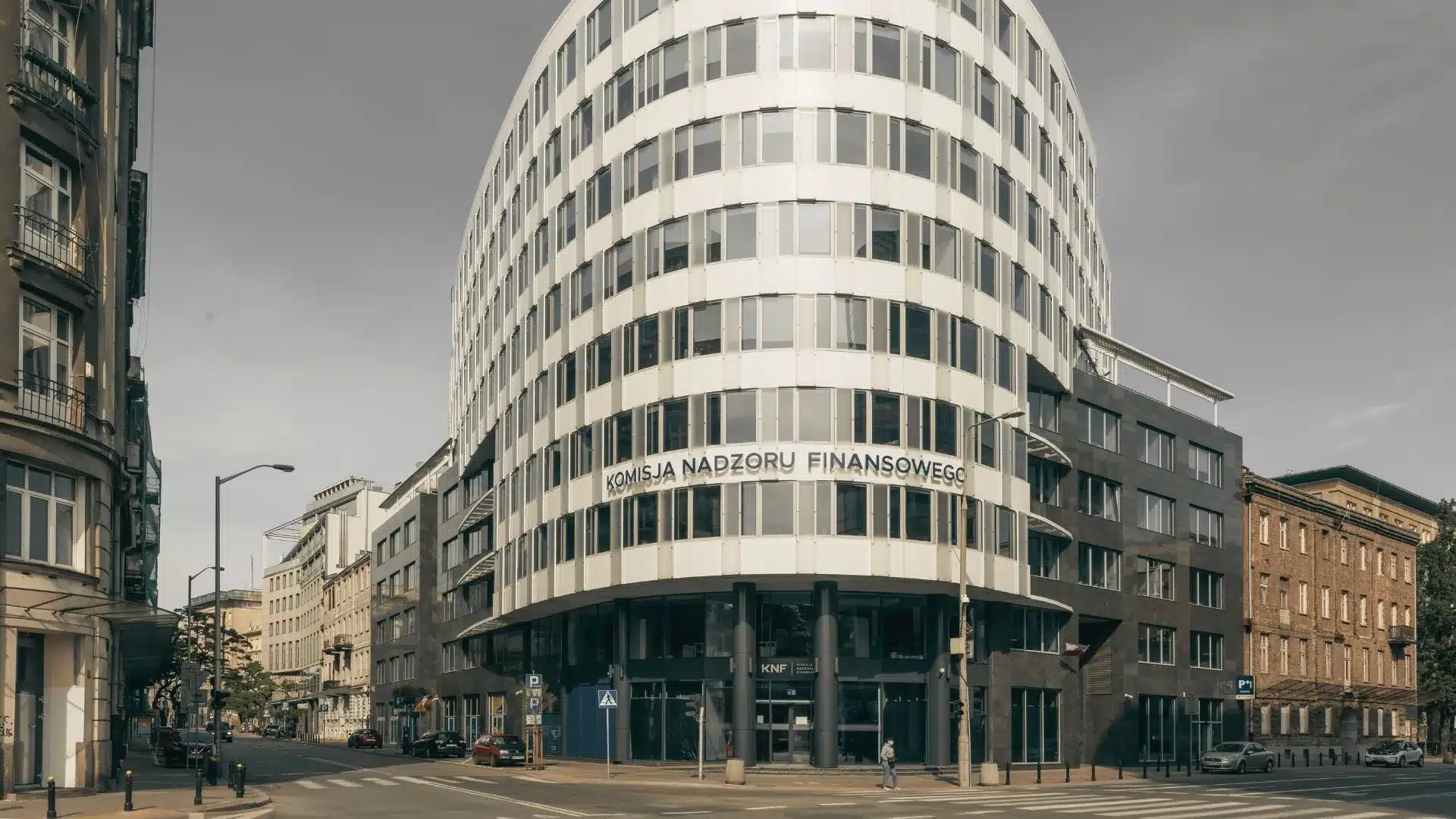 Znany ubezpieczyciel zaniżał stawki OC. KNF nakłada 8 500 000 zł kary