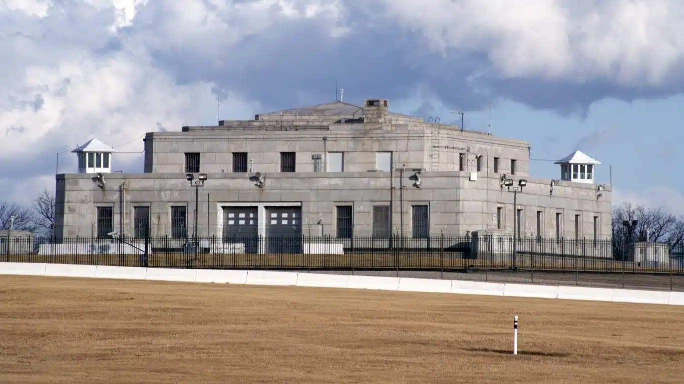 Złoto w Fort Knox „obecne i zaksięgowane”. Bessent uspokaja – ale nie ma planów sprawdzenia
