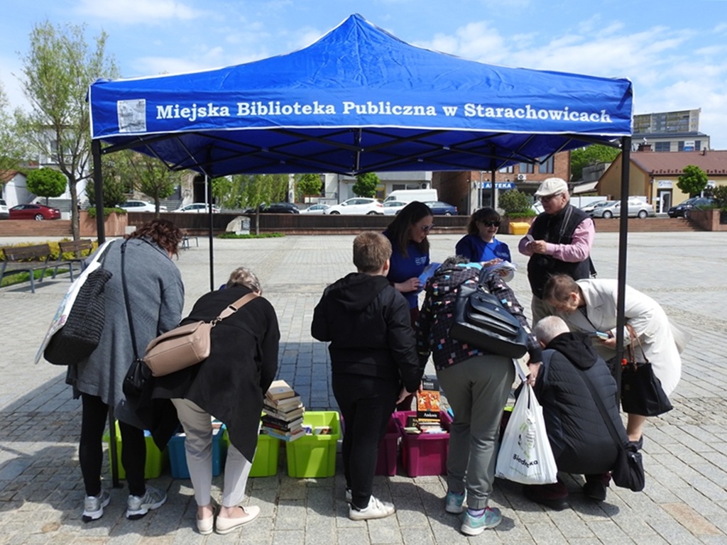 „Biblioteka pod chmurką” w Rynku