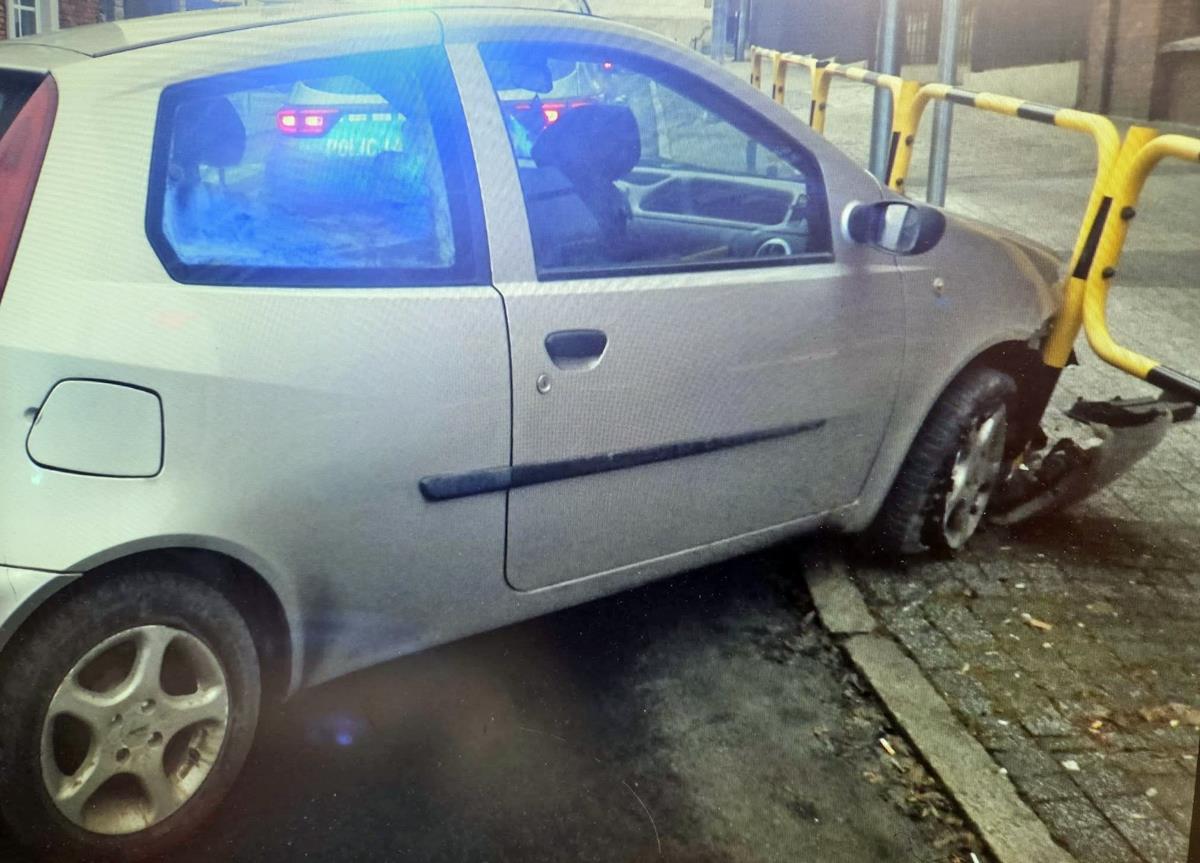 Mikołów: Jechał pijany. Nie miał prawa jazdy. Był poszukiwany