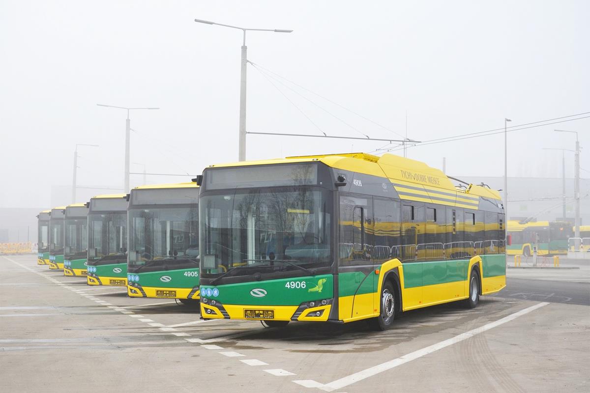 Tychy: Walentynkowa prezentacja trolejbusów z nastrojowym oświetleniem