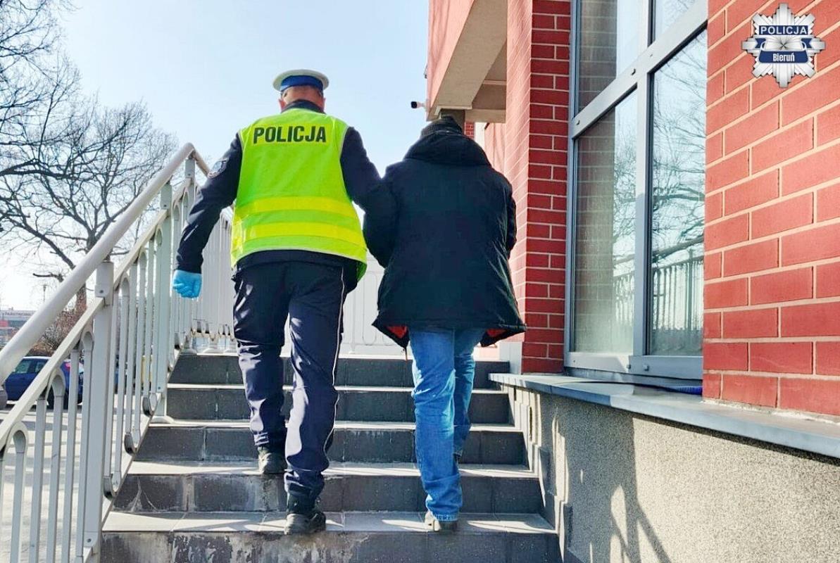 Imielin: Policjanci zatrzymali nielegalnego imigranta