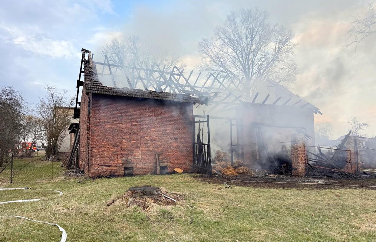 Tychy: Pożar stodoły. Policja ustaliła przyczynę i dlatego nie prowadzi w tej sprawie postępowania