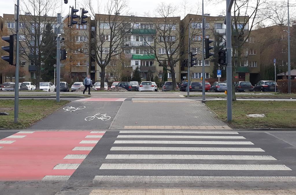 Tychy: Nie raz wyprzedzał na przejściach dla pieszych. Teraz trafi przed sąd