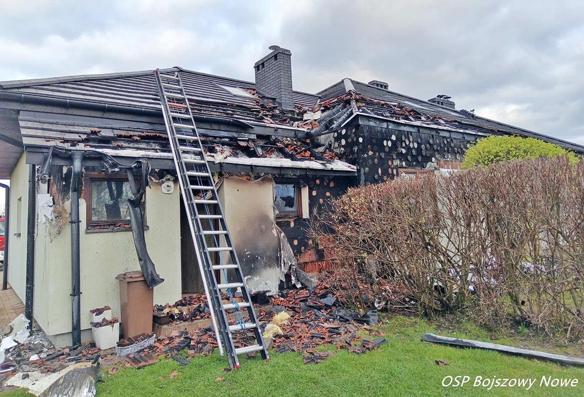 Pożar domu w Międzyrzeczu. Ogień przeniósł się na budynek z kosza na śmieci