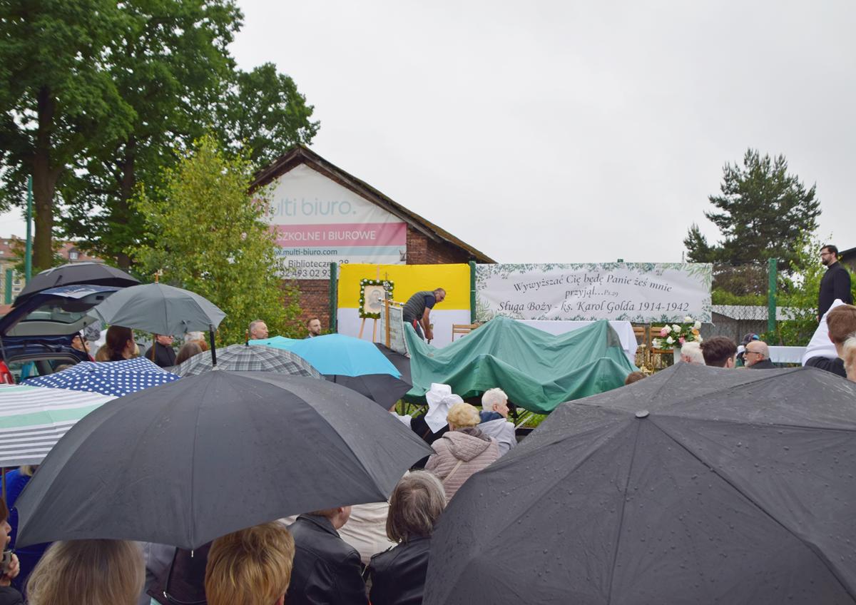 Tychy: Mocne świadectwo. Tłumy wiernych uczestniczyły w procesjach Bożego Ciała