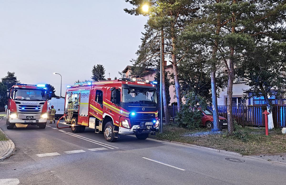 Tychy: Strażacy gasili pożar na ul. Harcerskiej