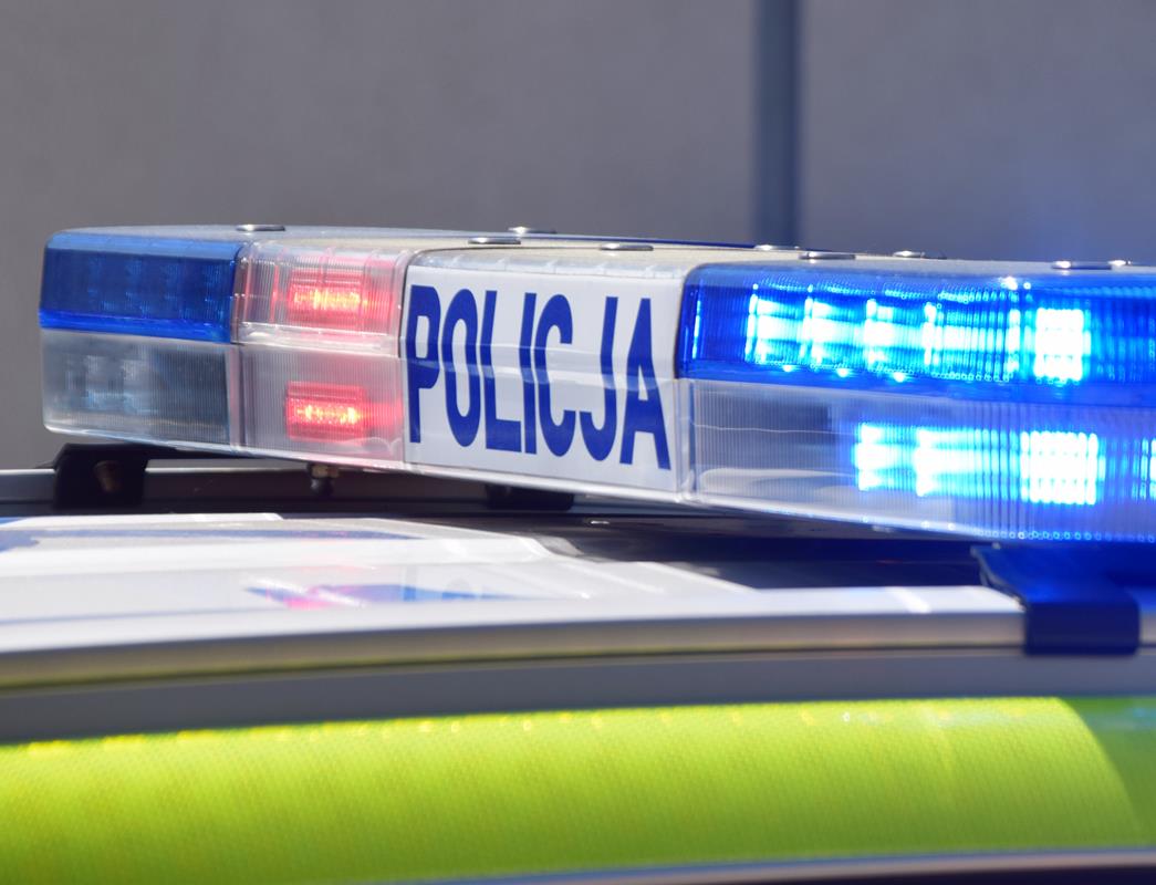 Tychy: Podwójna bezmyślność. Efekt: kierowca hulajnogi odwieziony do szpitala