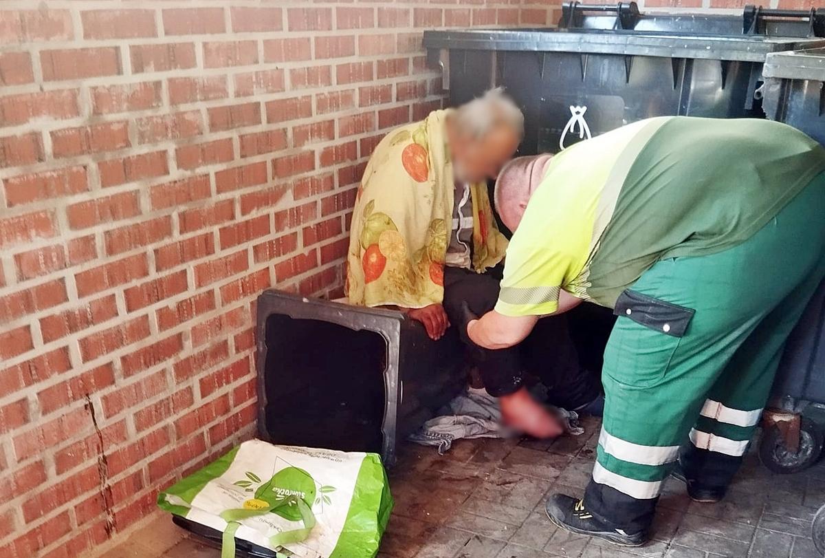 Tychy: Ratowali bezdomnego z gangreną stóp
