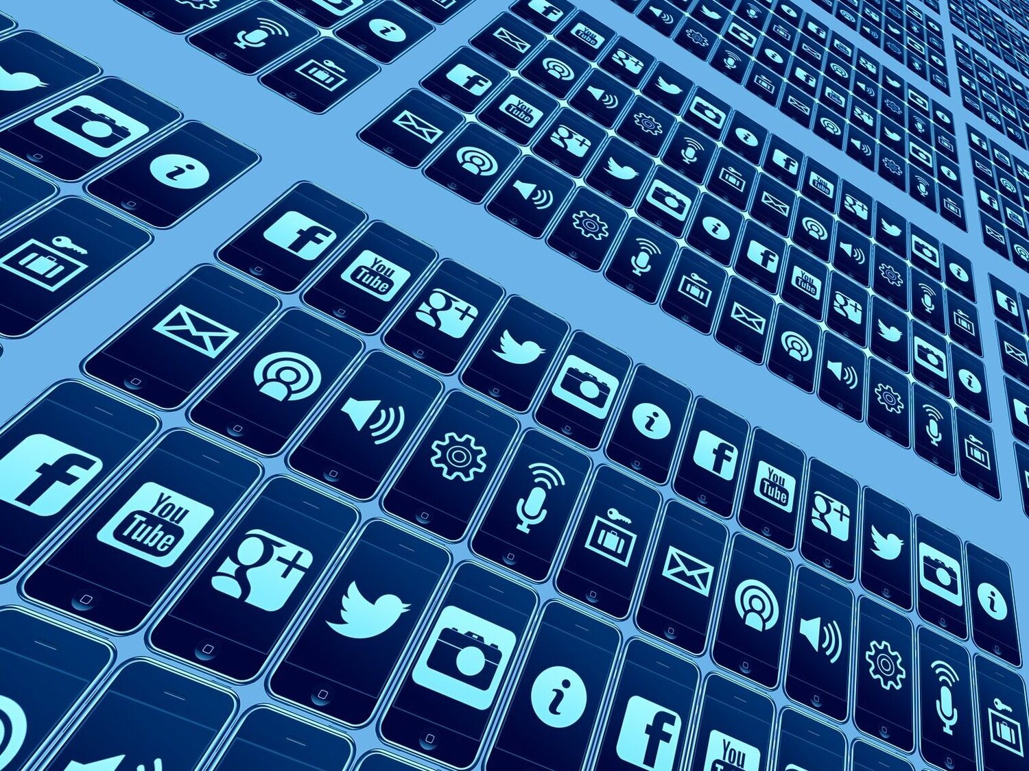 Internet nie jest dobrym miejscem dla nieletnich. Co z tym zrobić?