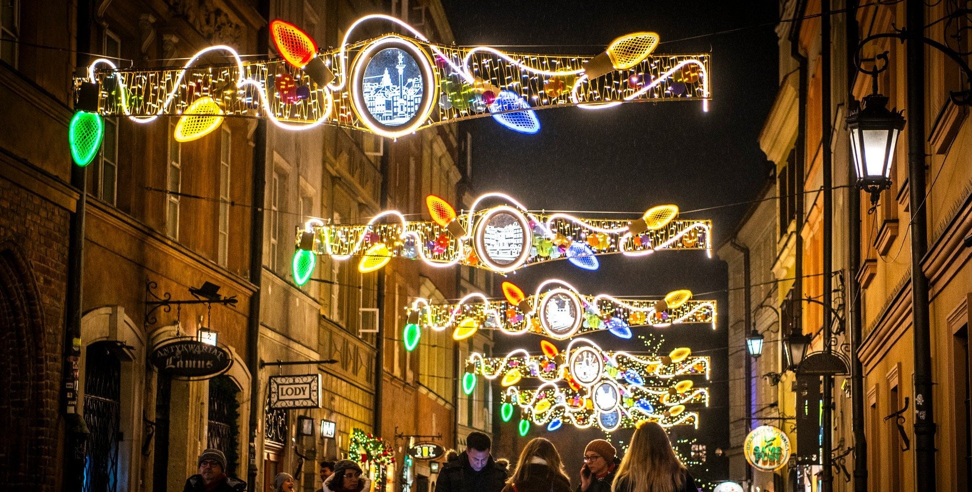 Już dzisiaj w stolicy rozbłyśnie świąteczna iluminacja