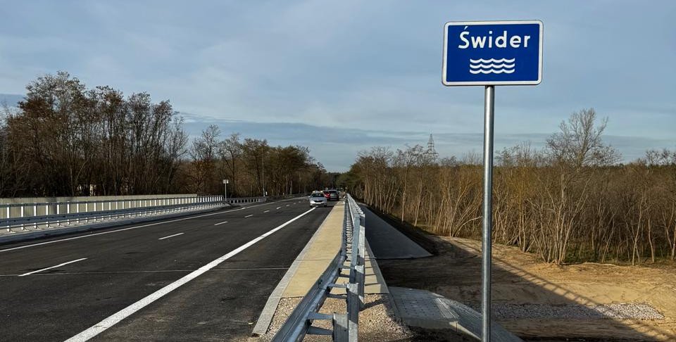 Dziś kierowcy będą mogli przejechać nowym mostem nad Świdrem
