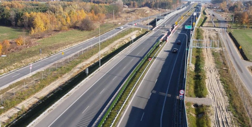 „Nie chcemy dzielić gminy”. Mieszkańcy gm. Pniewy protestują przeciwko budowie A50