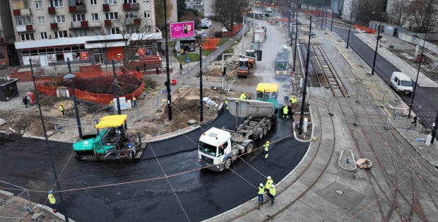 Mikołajkowy prezent dla warszawiaków. Ruch wraca na ulicę Banacha [SPRAWDŹ]