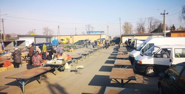 Przedświąteczna seria kradzieży w Płońsku. Kieszonkowcy grasują na targowisku