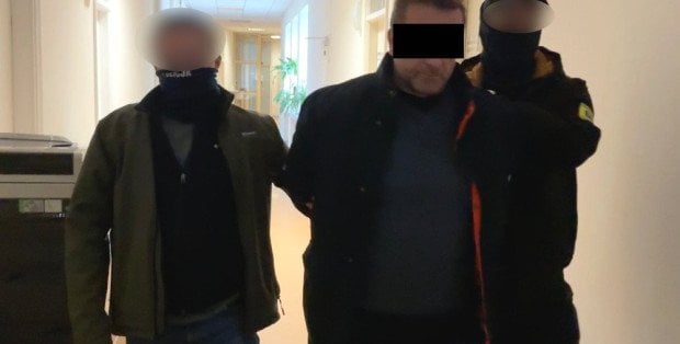 Miał pobierać pliki z pornografią dziecięcą. Stołeczna policja zatrzymała 49-latka