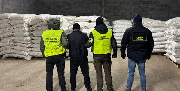 63 tony nielegalnego tytoniu i straty na niemal 90 milionów złotych