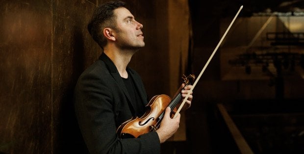 „To historia o wspaniałych osobach, które upadają”. Mateusz Smoczyński o płycie „Fallen Angel”