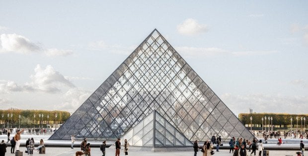 Paryski Luwr jest dziś zamknięty. Pracownicy strajkują