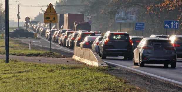 Obiecali buspas, ale protest ws. korków między Warszawą a Łomiankami się odbędzie