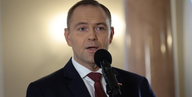 Karol Nawrocki nakazał demontaż okrągłego stołu w Pałacu Prezydenckim