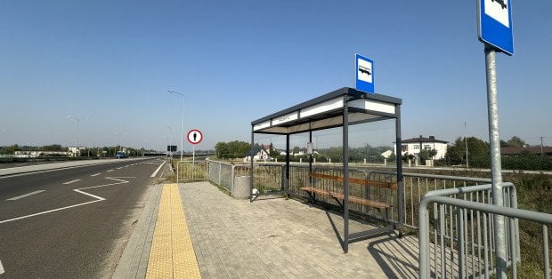 Ciało noworodka w śmietniku w Brzezinach. Matka oskarżona o dzieciobójstwo