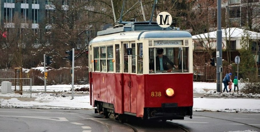 Zabytkowy tramwaj linii M kursuje w stolicy w drugi dzień świąt
