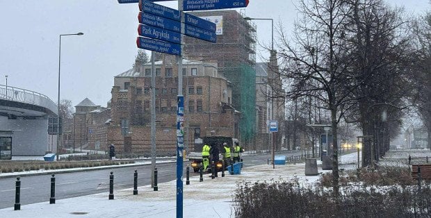 Zamiecie śnieżne i silny wiatr na Mazowszu. Alerty IMGW