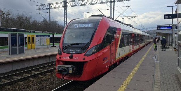 Duże utrudnienia w kursowaniu pociągów SKM i KM. Kursy opóźnione i odwołane