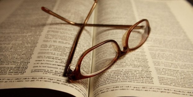 „Kosmos”, „głosy” czy „dron”? Dziś poznamy „Słowo Roku 2025”