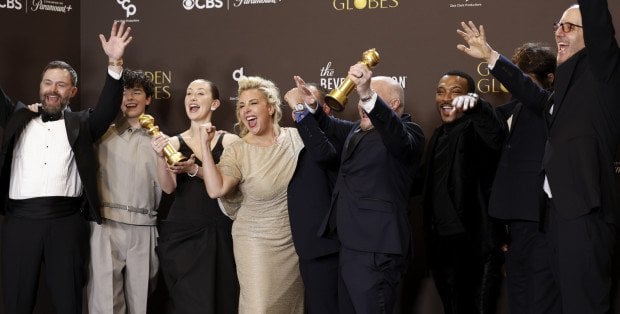 Rozdano Złote Globy. Po cztery statuetki dla filmu „Jedna bitwa po drugiej” i serialu „Dojrzewanie”