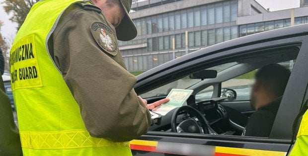 Три иностранца задержаны в Варшаве после акции "Безопасная перевозка