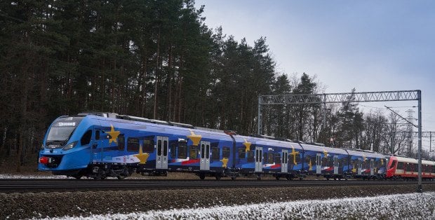 Utrudnienia na kolei. Opóźnienia i skrócone trasy pociągów SKM i KM