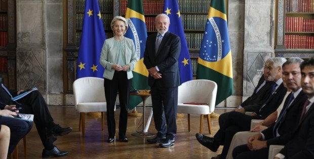 Unia Europejska podpisała umowę z Mercosurem. Rolnicy zapowiadają protesty