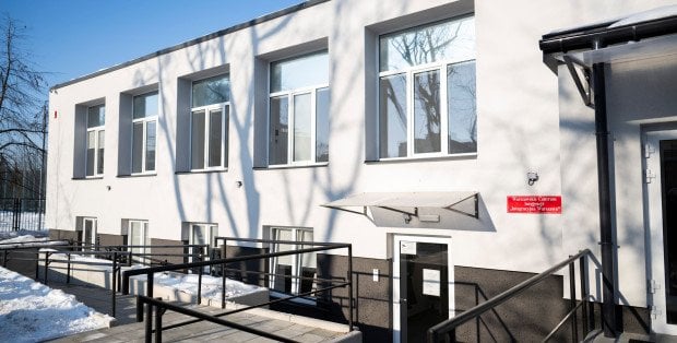 Schronienie i ciepły posiłek. Nowe miejsce dla osób w kryzysie bezdomności w stolicy