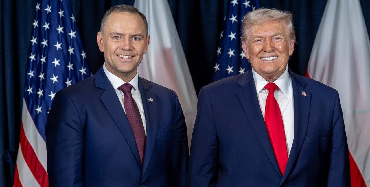 Prezydent Karol Nawrocki spotkał się z prezydentem USA Donaldem Trumpem w Davos